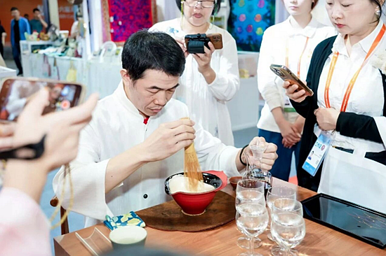 2025厦门海峡两岸文博会落幕(2) 2025厦门海峡两岸文博会落幕(2)